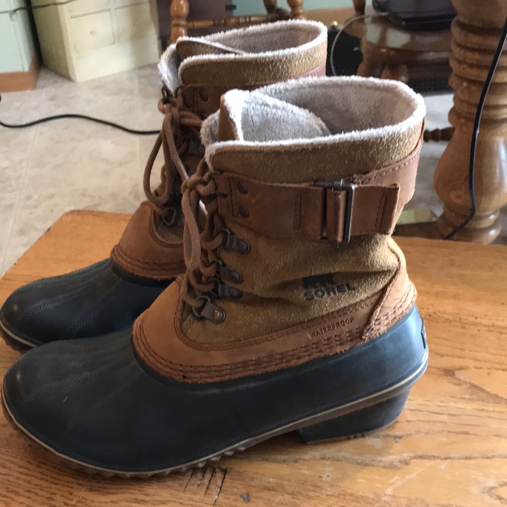 Sorel lace up boots